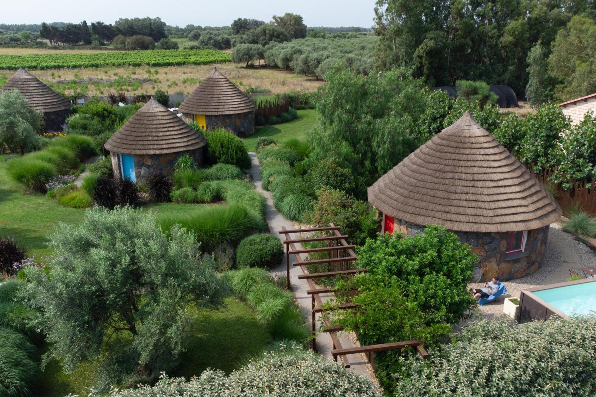 Is Cheas Wine Farm Boutique Hotel San Vero Milis 外观 照片
